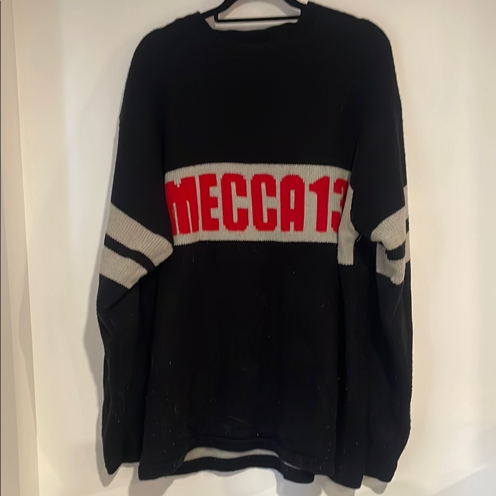 Mecca 13 Black and Gray Crewneck Sweater Reversible